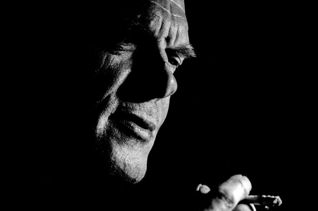 スマホ依存がメンタル悪化の原因になる理由は？